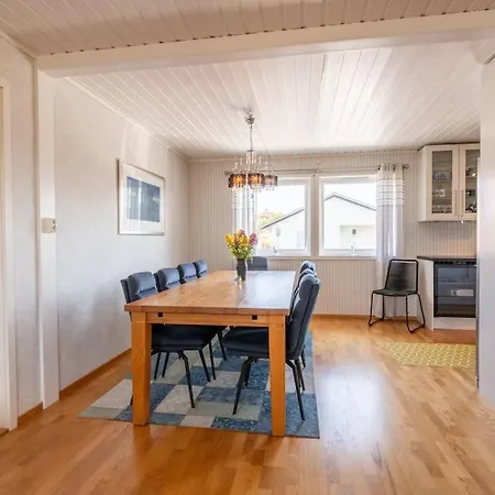 Henningsvaer, Lofoten With Fantastic View Exterior photo